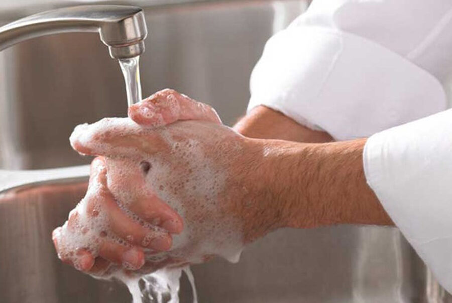 when-must-a-food-handler-wash-their-hands-worovo