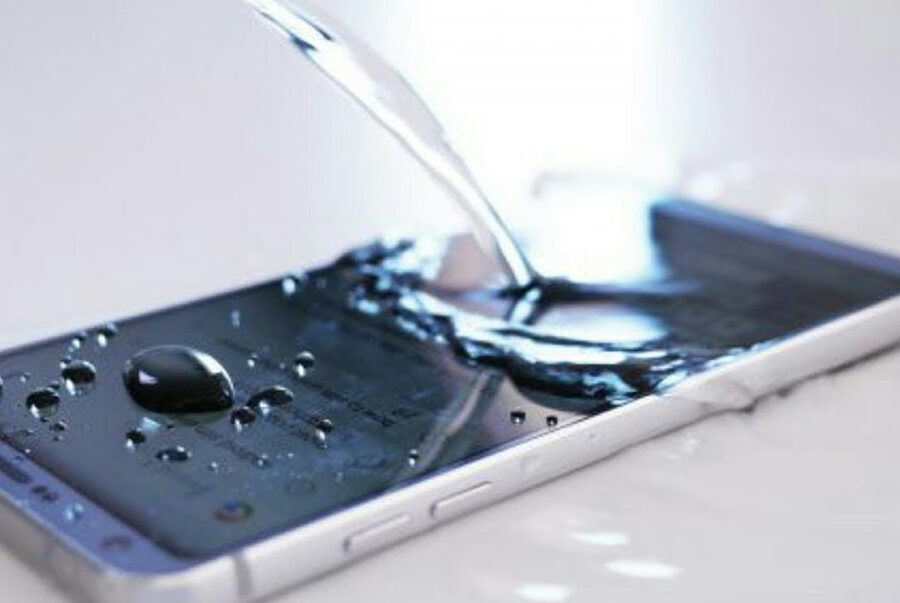 Are Samsung Phones Waterproof? | worovo